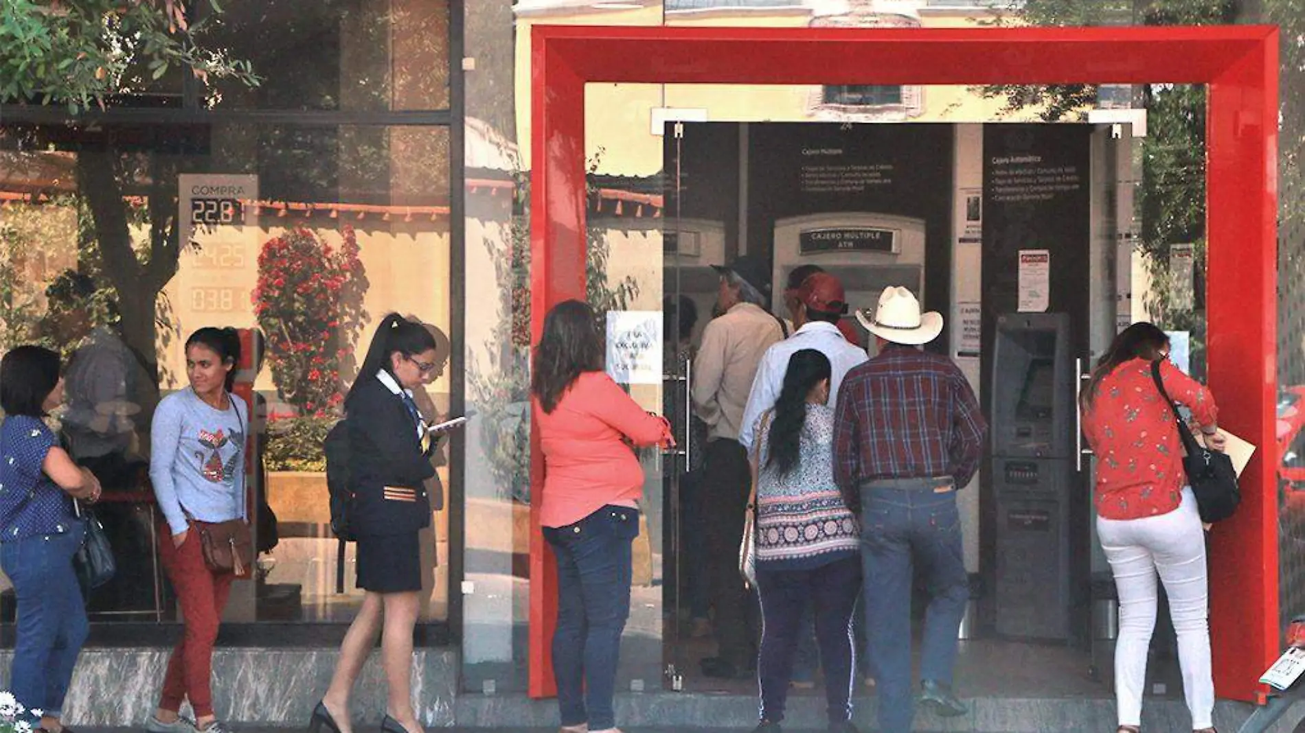 fila en el banco